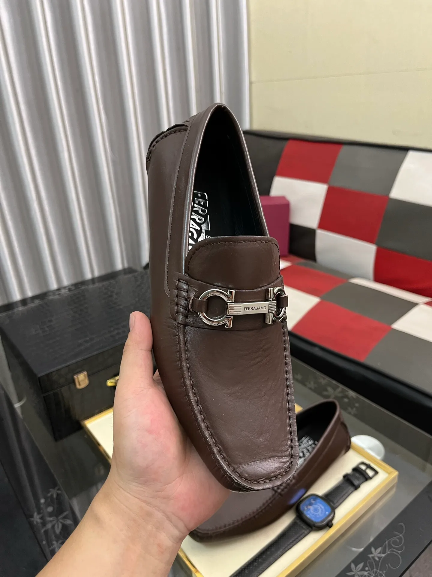 Men's shoes 💰560⌚️⌚️ Ferragamo [Ferragamo] new high-end quality framed shoes. The style is luxurious and elegant, with equal emphasis on practicality and style. We pay special attention to quality and details. The shoe last leather, workmanship and comfort are not inferior! Material: Imported first-layer soft cowhide leather upper ➕Genuine leather lining, code number: 38-446️⃣colors available